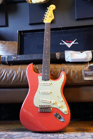 Fender Custom Shop '64 Stratocaster Journeyman Relic Electric Guitar Faded Aged Fiesta Red