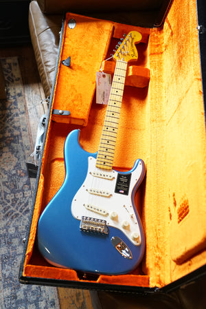 Pre-Owned Fender American Vintage II Stratocaster 1973 Stratocaster - Lake Placid Blue