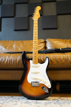 Pre-Owned Fender Vintera 50’s Stratocaster Sunburst w/Bag “2022