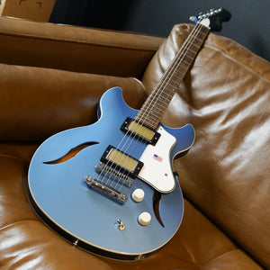 Harmony Comet Electric Guitar - Pelham Blue (inc MONO Vertigo Bag)