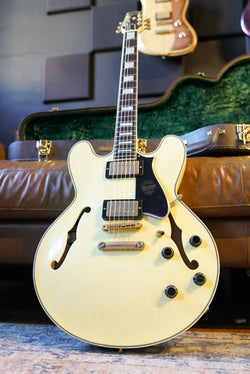 Heritage Custom Shop Core Collection H-555 Electric Guitar w/Case, Ivory (Artisan Aged)