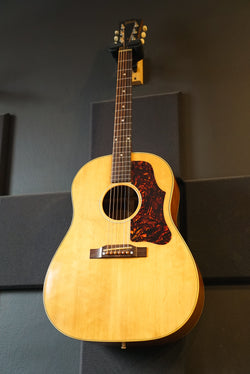 Pre-Owned 1956 Gibson J-50 in OHSC