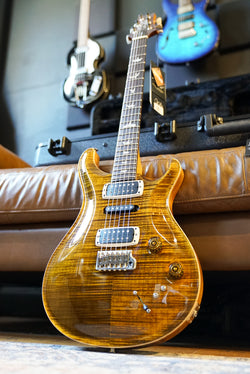 PRS Modern Eagle V, Yellow Tiger