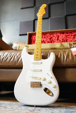Fender Limited Edition American Vintage II 1957 Stratocaster, Flame Maple Fingerboard, White Blonde