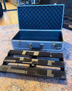 Pre-Owned Rockboard Tres 3.1 Pedalboard with Flight Case