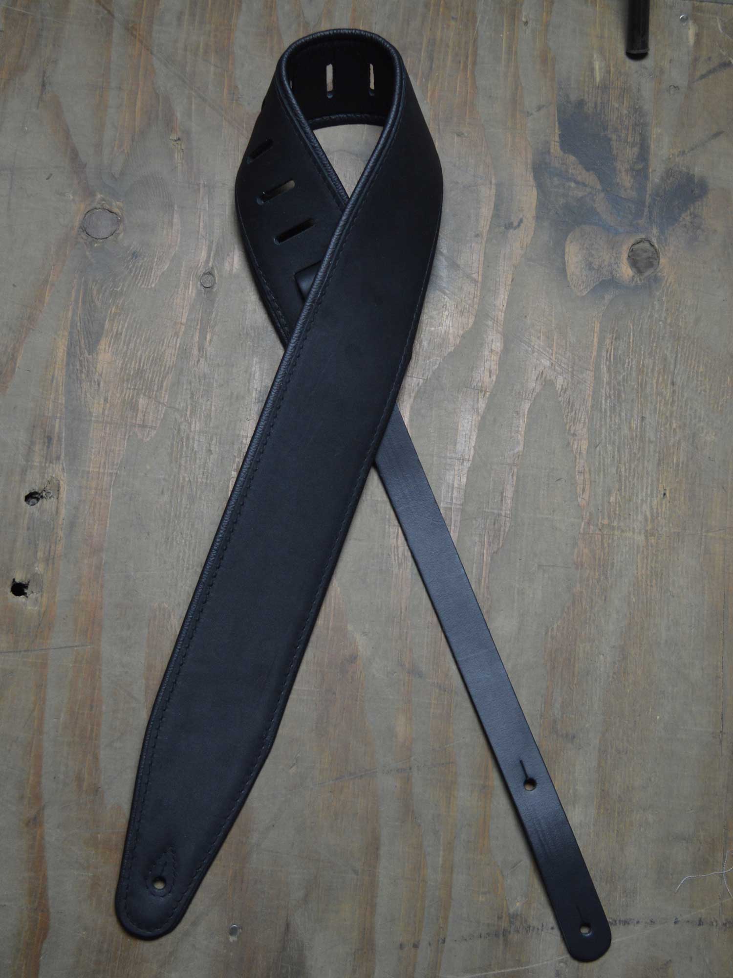 Colonial Leather 3.0″ Padded Upholstery Leather Guitar Strap Black & B