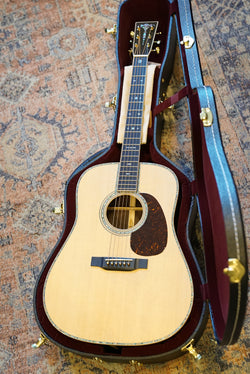 Martin D-45 Modern Deluxe in case