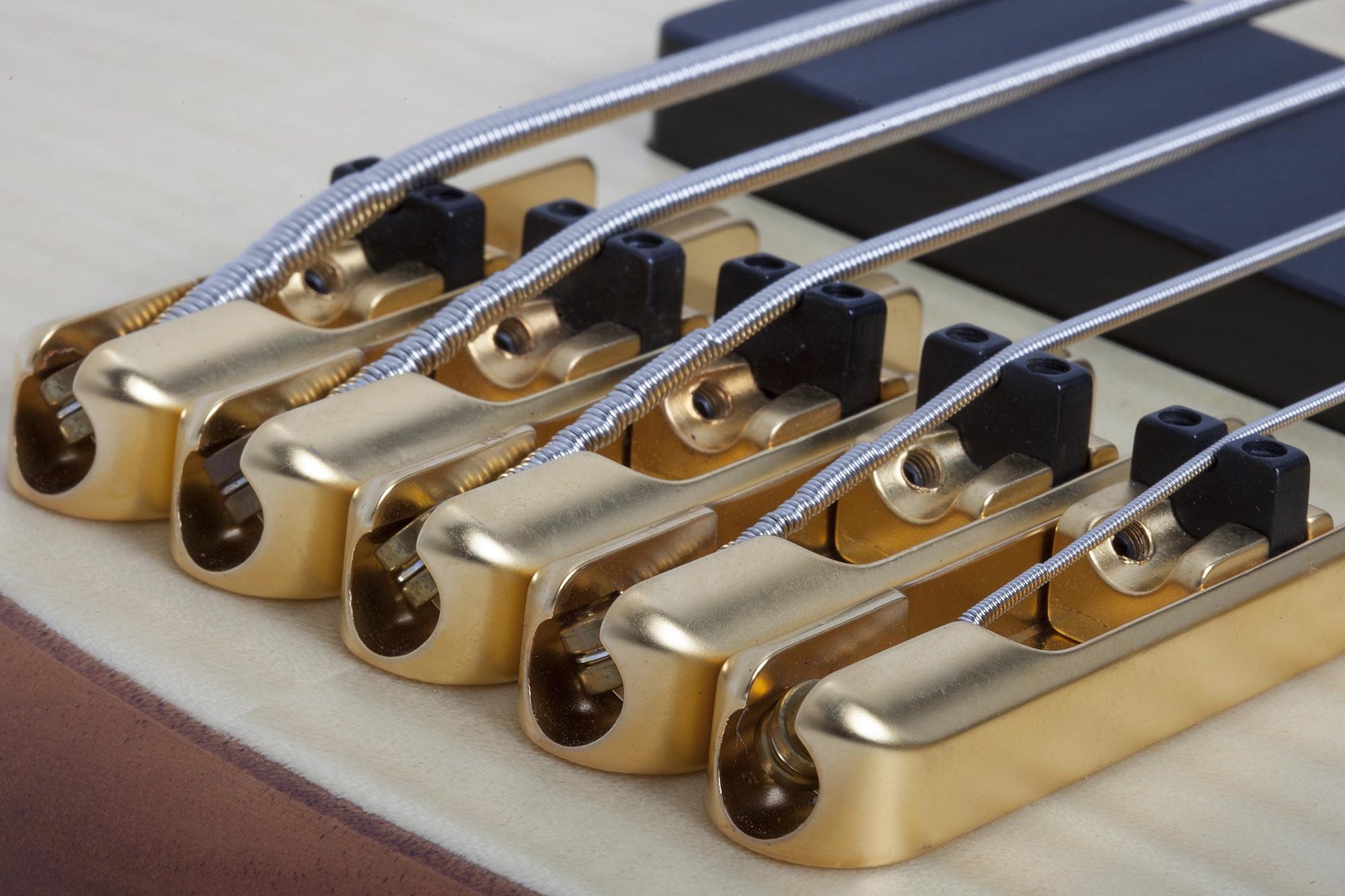 Schecter Stiletto Custom 5 NAT Bass Guitar